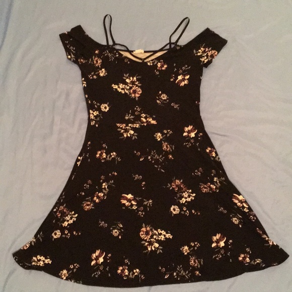 Cute Black summer Dress with Floral Print. Small. - Picture 4 of 5